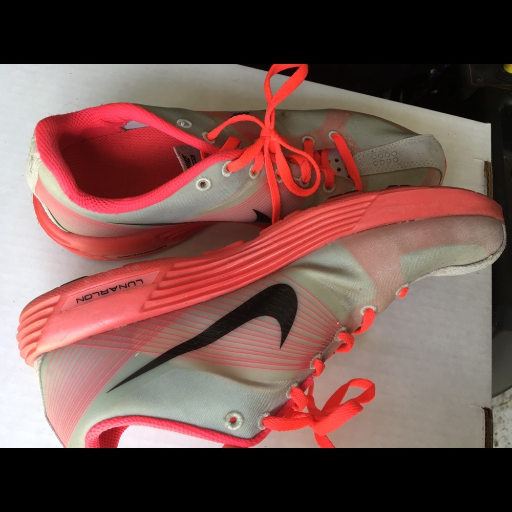 Nike lunarlon shoes size 10